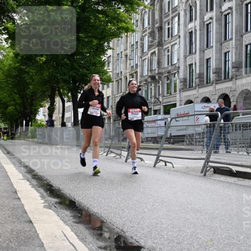 14.06.2026 - REWE Women's Run J. Mangold http://msf.ph/oto/9755911 14.06.2026 10:20:41 Ziel 10044, 10045 meine-sportfotos.de