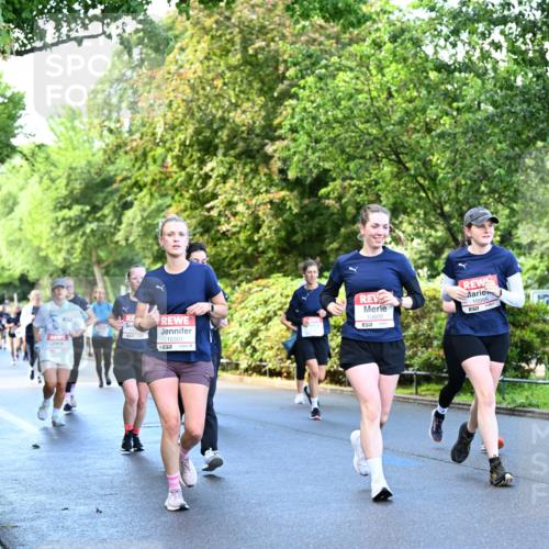 14.06.2026 - REWE Women's Run Dr. Thomas Lammeyer http://msf.ph/oto/9755927 14.06.2026 09:19:33 Laufen 10301, 57, 10602, 551, 10995, 10341, 11255 meine-sportfotos.de