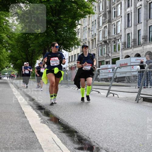 14.06.2026 - REWE Women's Run J. Mangold http://msf.ph/oto/9755939 14.06.2026 10:21:04 Ziel 10520, 10714, 11249, 11256 meine-sportfotos.de