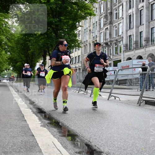 14.06.2026 - REWE Women's Run J. Mangold http://msf.ph/oto/9755944 14.06.2026 10:21:04 Ziel 10520, 10714, 11249, 11256 meine-sportfotos.de