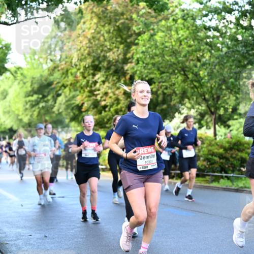 14.06.2026 - REWE Women's Run Dr. Thomas Lammeyer http://msf.ph/oto/9755945 14.06.2026 09:19:34 Laufen 10301, 1060, 657 meine-sportfotos.de