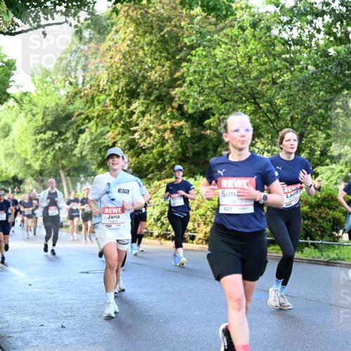 14.06.2026 - REWE Women's Run Dr. Thomas Lammeyer http://msf.ph/oto/9755973 14.06.2026 09:19:36 Laufen 10831, 67, 1472, 10476, 57, 11095 meine-sportfotos.de