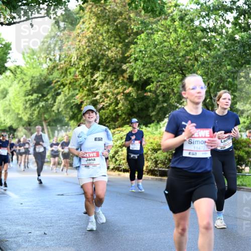 14.06.2026 - REWE Women's Run Dr. Thomas Lammeyer http://msf.ph/oto/9755978 14.06.2026 09:19:36 Laufen 10831, 57, 11472, 10476, 571 meine-sportfotos.de