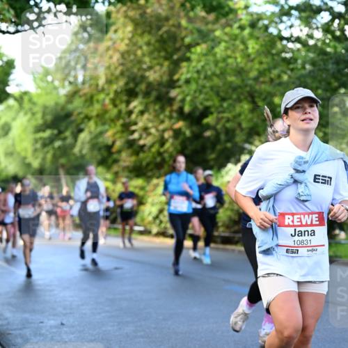 14.06.2026 - REWE Women's Run Dr. Thomas Lammeyer http://msf.ph/oto/9756004 14.06.2026 09:19:38 Laufen 10831 meine-sportfotos.de