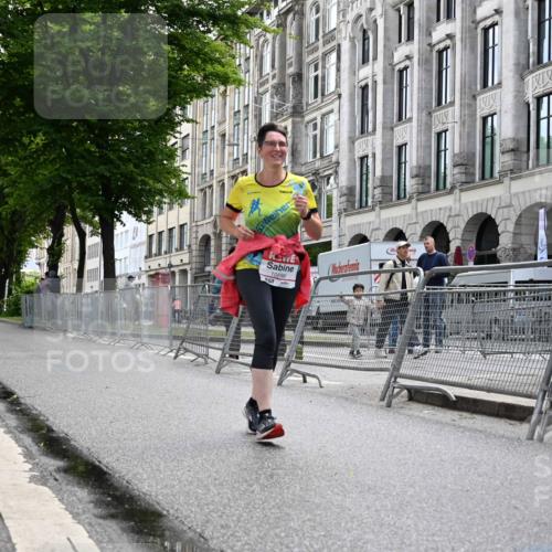 14.06.2026 - REWE Women's Run J. Mangold http://msf.ph/oto/9756008 14.06.2026 10:21:25 Ziel 10599 meine-sportfotos.de