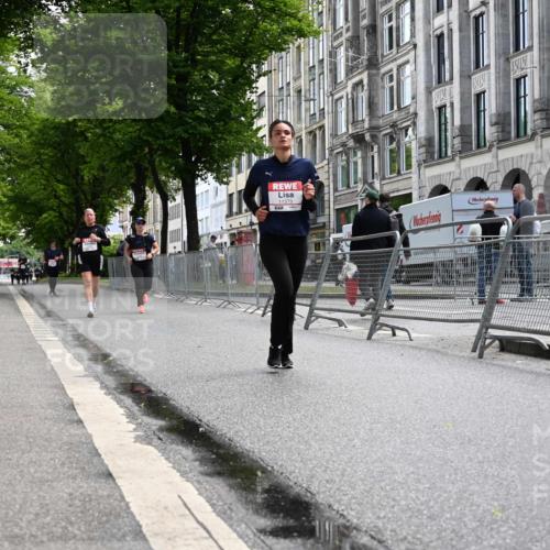 14.06.2026 - REWE Women's Run J. Mangold http://msf.ph/oto/9756018 14.06.2026 10:22:17 Ziel 10305, 10731, 11373 meine-sportfotos.de