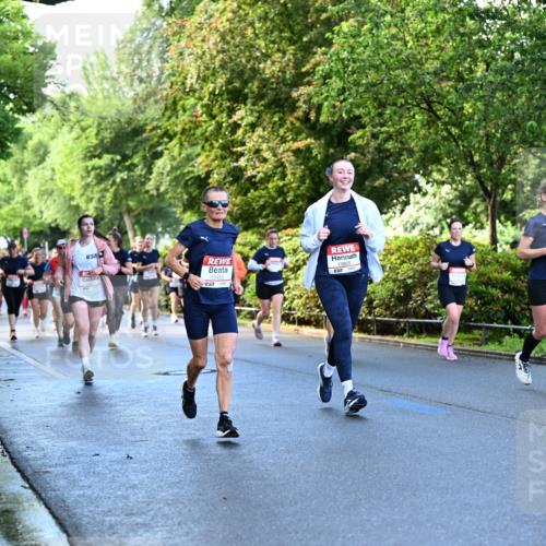 14.06.2026 - REWE Women's Run Dr. Thomas Lammeyer http://msf.ph/oto/9756037 14.06.2026 09:19:40 Laufen 7, 11279 meine-sportfotos.de