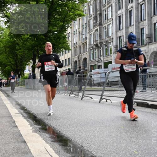 14.06.2026 - REWE Women's Run J. Mangold http://msf.ph/oto/9756038 14.06.2026 10:22:21 Ziel 10305, 10731, 11373 meine-sportfotos.de