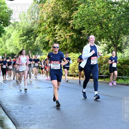 14.06.2026 - REWE Women's Run Dr. Thomas Lammeyer http://msf.ph/oto/9756039 14.06.2026 09:19:41 Laufen 10453, 11104 meine-sportfotos.de
