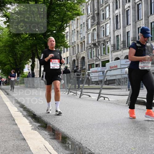 14.06.2026 - REWE Women's Run J. Mangold http://msf.ph/oto/9756041 14.06.2026 10:22:22 Ziel 10305, 10731, 11373 meine-sportfotos.de