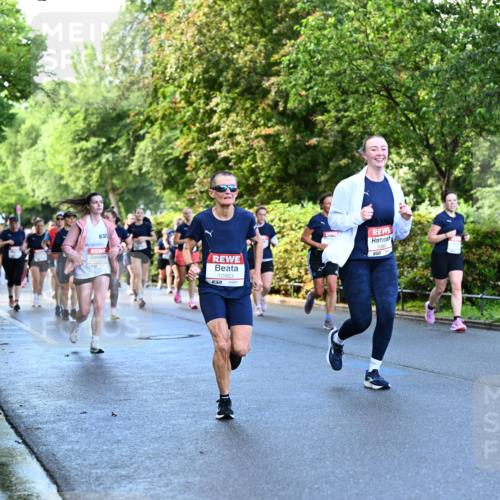14.06.2026 - REWE Women's Run Dr. Thomas Lammeyer http://msf.ph/oto/9756042 14.06.2026 09:19:41 Laufen 10453, 10815, 57, 157 meine-sportfotos.de