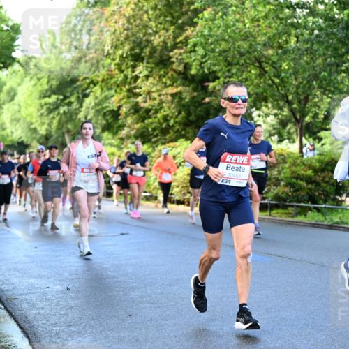 14.06.2026 - REWE Women's Run Dr. Thomas Lammeyer http://msf.ph/oto/9756057 14.06.2026 09:19:42 Laufen 10453, 7, 10805, 7 meine-sportfotos.de