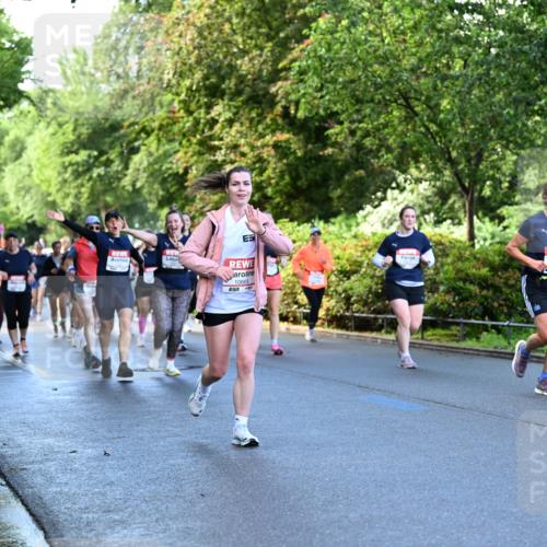 14.06.2026 - REWE Women's Run Dr. Thomas Lammeyer http://msf.ph/oto/9756068 14.06.2026 09:19:43 Laufen 10665 meine-sportfotos.de