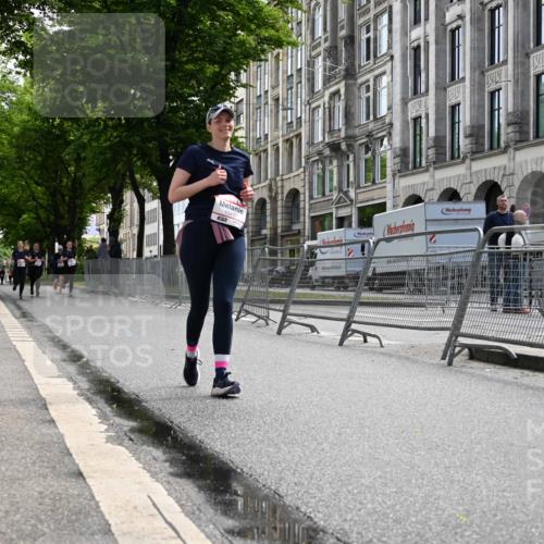 14.06.2026 - REWE Women's Run J. Mangold http://msf.ph/oto/9756084 14.06.2026 10:22:45 Ziel 10437 meine-sportfotos.de