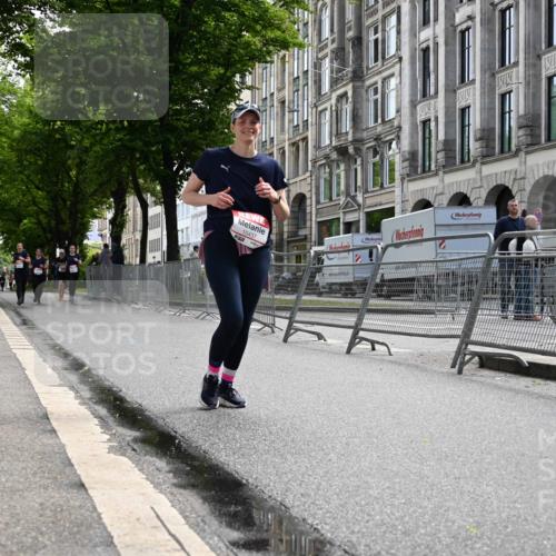 14.06.2026 - REWE Women's Run J. Mangold http://msf.ph/oto/9756087 14.06.2026 10:22:45 Ziel 10437 meine-sportfotos.de