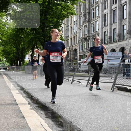 14.06.2026 - REWE Women's Run J. Mangold http://msf.ph/oto/9756107 14.06.2026 10:22:52 Ziel 10560, 10681, 10918, 11203 meine-sportfotos.de