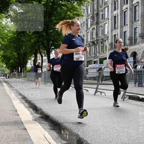 14.06.2026 - REWE Women's Run J. Mangold http://msf.ph/oto/9756113 14.06.2026 10:22:52 Ziel 10560, 10681, 10918, 11203 meine-sportfotos.de