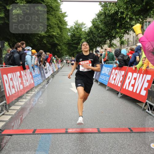14.06.2026 - REWE Women's Run Strokosch-Dieckow http://msf.ph/oto/9756118 14.06.2026 09:46:46 Ziel 10892 meine-sportfotos.de