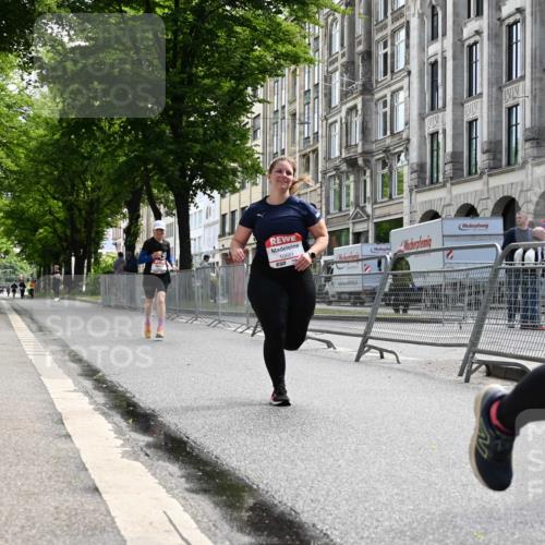 14.06.2026 - REWE Women's Run J. Mangold http://msf.ph/oto/9756120 14.06.2026 10:22:53 Ziel 10560, 10681, 10918, 11203 meine-sportfotos.de