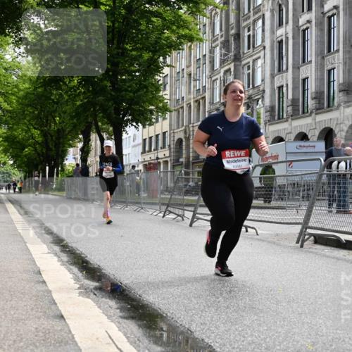 14.06.2026 - REWE Women's Run J. Mangold http://msf.ph/oto/9756127 14.06.2026 10:22:54 Ziel 10560, 10681, 10918, 11203 meine-sportfotos.de