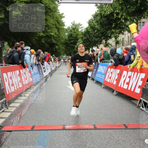 14.06.2026 - REWE Women's Run Strokosch-Dieckow http://msf.ph/oto/9756134 14.06.2026 09:46:45 Ziel 10892 meine-sportfotos.de