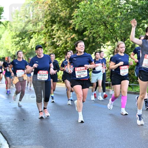 14.06.2026 - REWE Women's Run Dr. Thomas Lammeyer http://msf.ph/oto/9756135 14.06.2026 09:19:48 Laufen 10113, 57, 10945, 657, 10946, 10622, 57 meine-sportfotos.de