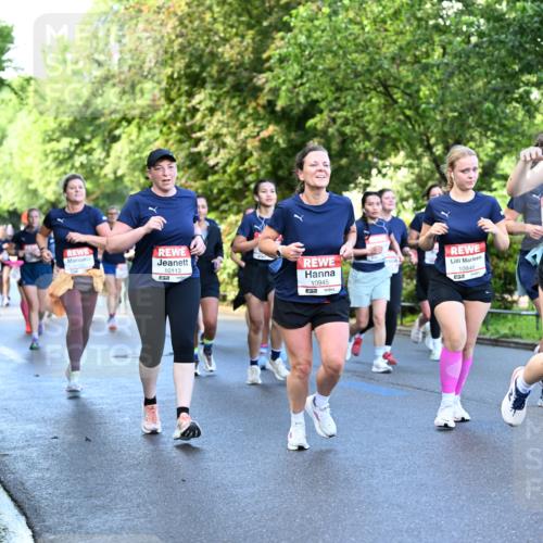 14.06.2026 - REWE Women's Run Dr. Thomas Lammeyer http://msf.ph/oto/9756136 14.06.2026 09:19:48 Laufen 10113, 7, 10945, 7, 10946, 10622, 7 meine-sportfotos.de