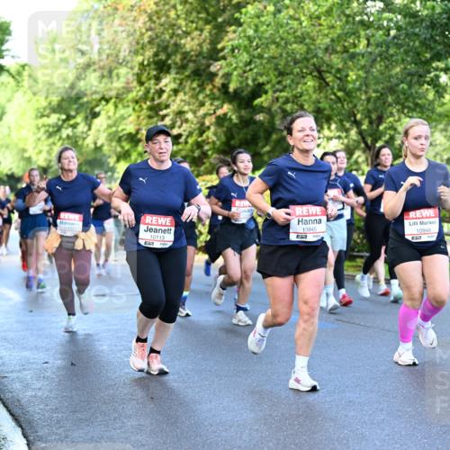 14.06.2026 - REWE Women's Run Dr. Thomas Lammeyer http://msf.ph/oto/9756139 14.06.2026 09:19:48 Laufen 10113, 10945, 7, 10946, 7, 10622, 7 meine-sportfotos.de
