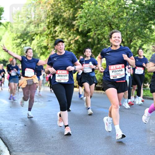 14.06.2026 - REWE Women's Run Dr. Thomas Lammeyer http://msf.ph/oto/9756143 14.06.2026 09:19:48 Laufen 10113, 10945, 657, 10946, 109, 57 meine-sportfotos.de