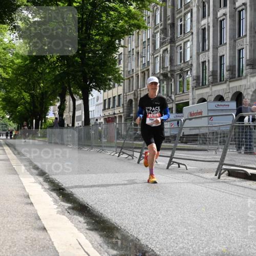 14.06.2026 - REWE Women's Run J. Mangold http://msf.ph/oto/9756154 14.06.2026 10:22:56 Ziel 10560, 10681, 10918, 11203 meine-sportfotos.de
