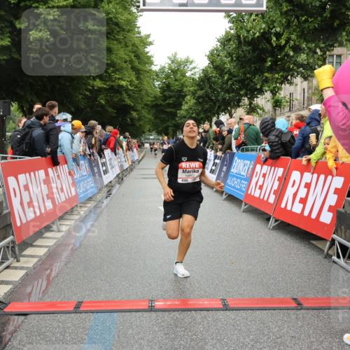 14.06.2026 - REWE Women's Run Strokosch-Dieckow http://msf.ph/oto/9756156 14.06.2026 09:46:45 Ziel 10892 meine-sportfotos.de