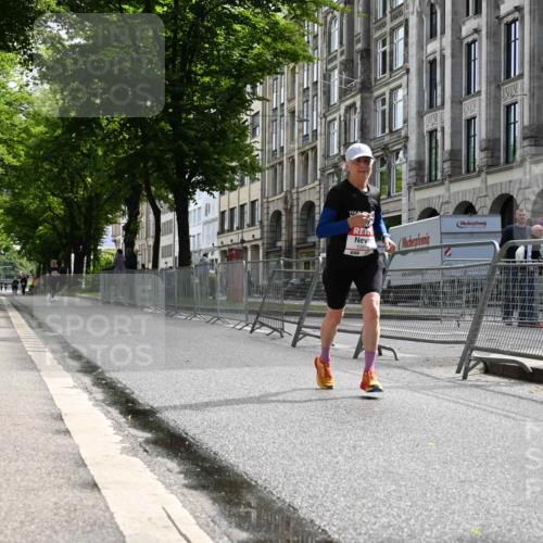 14.06.2026 - REWE Women's Run J. Mangold http://msf.ph/oto/9756159 14.06.2026 10:22:56 Ziel 10560, 10681, 10918, 11203 meine-sportfotos.de