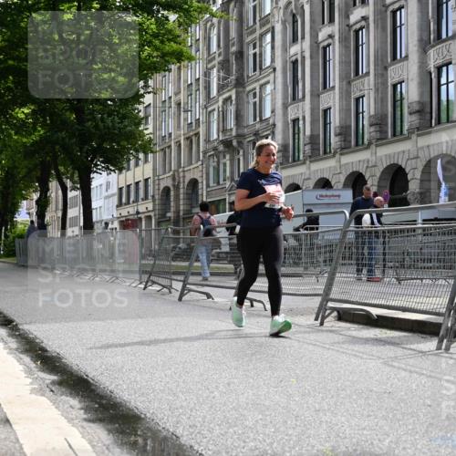 14.06.2026 - REWE Women's Run J. Mangold http://msf.ph/oto/9756172 14.06.2026 10:23:11 Ziel 10457 meine-sportfotos.de