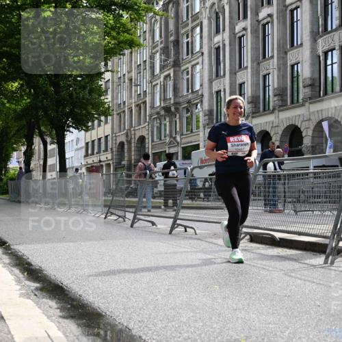 14.06.2026 - REWE Women's Run J. Mangold http://msf.ph/oto/9756178 14.06.2026 10:23:11 Ziel 10457 meine-sportfotos.de