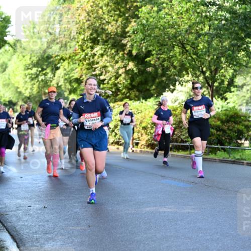 14.06.2026 - REWE Women's Run Dr. Thomas Lammeyer http://msf.ph/oto/9756183 14.06.2026 09:19:51 Laufen 11162, 7, 1084 meine-sportfotos.de
