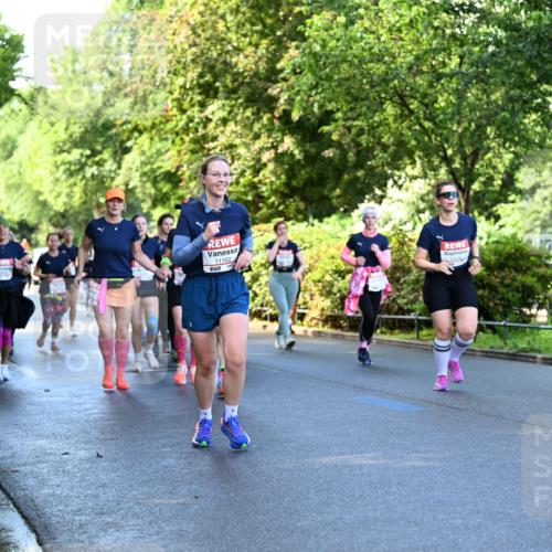 14.06.2026 - REWE Women's Run Dr. Thomas Lammeyer http://msf.ph/oto/9756184 14.06.2026 09:19:52 Laufen 11162, 571 meine-sportfotos.de