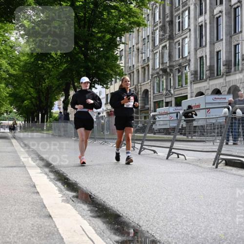 14.06.2026 - REWE Women's Run J. Mangold http://msf.ph/oto/9756218 14.06.2026 10:23:40 Ziel 10311, 10401, 10403, 10759 meine-sportfotos.de