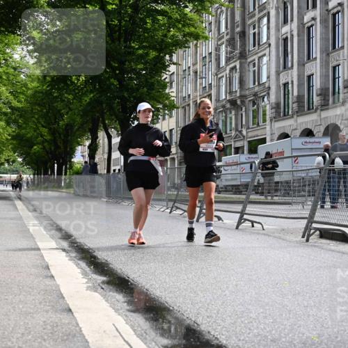 14.06.2026 - REWE Women's Run J. Mangold http://msf.ph/oto/9756230 14.06.2026 10:23:41 Ziel 10311, 10401, 10403, 10759 meine-sportfotos.de