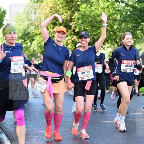 14.06.2026 - REWE Women's Run Dr. Thomas Lammeyer http://msf.ph/oto/9756240 14.06.2026 09:19:56 Laufen 11412, 657, 10938, 11032, 10828 meine-sportfotos.de