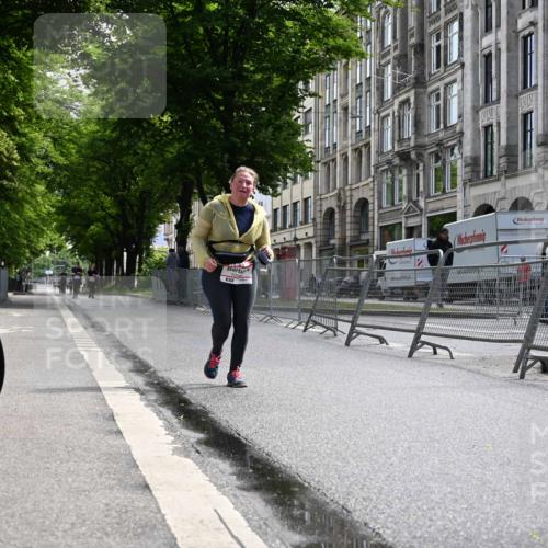 14.06.2026 - REWE Women's Run J. Mangold http://msf.ph/oto/9756243 14.06.2026 10:24:03 Ziel 10964 meine-sportfotos.de