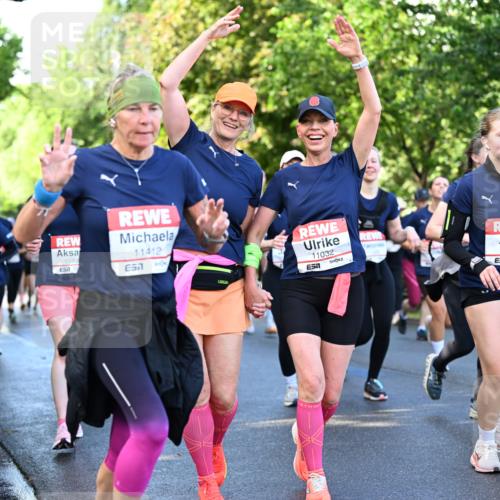 14.06.2026 - REWE Women's Run Dr. Thomas Lammeyer http://msf.ph/oto/9756244 14.06.2026 09:19:56 Laufen 1073, 11412, 57, 11032, 10828, 7 meine-sportfotos.de