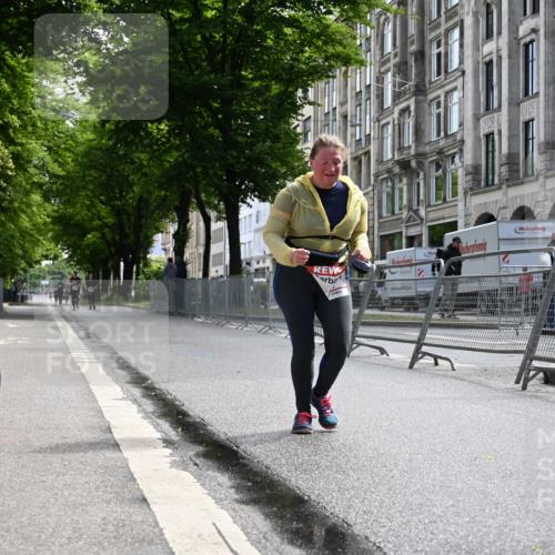 14.06.2026 - REWE Women's Run J. Mangold http://msf.ph/oto/9756257 14.06.2026 10:24:04 Ziel 10964 meine-sportfotos.de