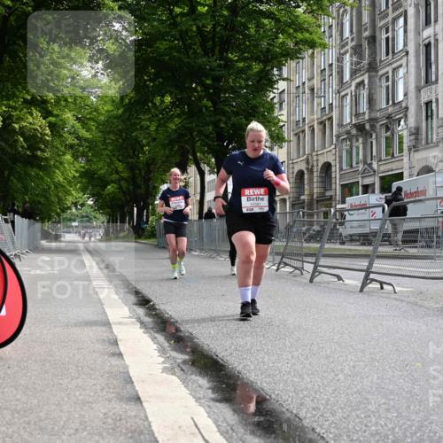 14.06.2026 - REWE Women's Run J. Mangold http://msf.ph/oto/9756333 14.06.2026 10:25:17 Ziel 10381, 10562, 11237 meine-sportfotos.de