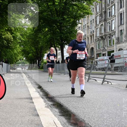 14.06.2026 - REWE Women's Run J. Mangold http://msf.ph/oto/9756338 14.06.2026 10:25:17 Ziel 10381, 10562, 11237 meine-sportfotos.de