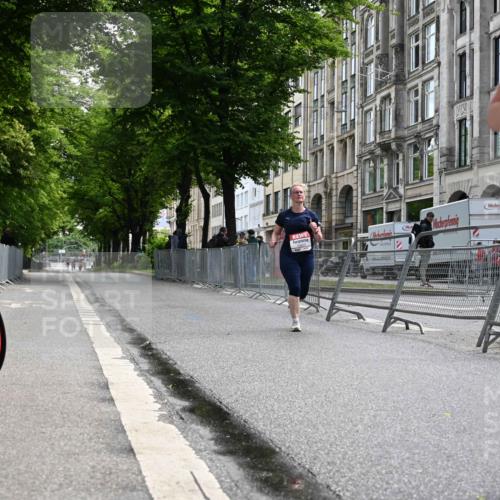 14.06.2026 - REWE Women's Run J. Mangold http://msf.ph/oto/9756367 14.06.2026 10:25:22 Ziel 10381, 10459, 10562, 11237 meine-sportfotos.de