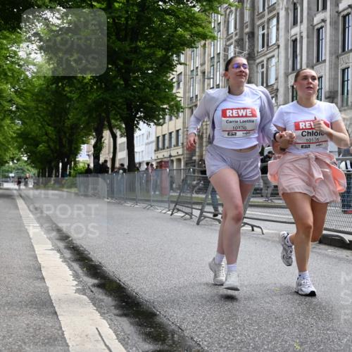 14.06.2026 - REWE Women's Run J. Mangold http://msf.ph/oto/9756400 14.06.2026 10:25:53 Ziel 10135, 10136 meine-sportfotos.de