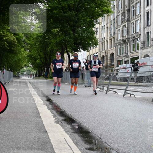 14.06.2026 - REWE Women's Run J. Mangold http://msf.ph/oto/9756402 14.06.2026 10:26:29 Ziel 10484, 11230, 11232 meine-sportfotos.de