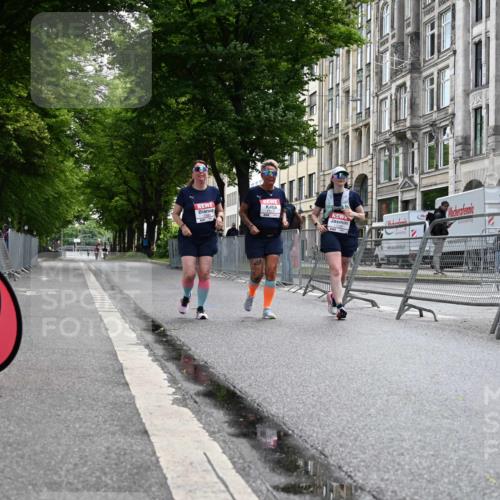 14.06.2026 - REWE Women's Run J. Mangold http://msf.ph/oto/9756410 14.06.2026 10:26:30 Ziel 10484, 11230, 11232 meine-sportfotos.de