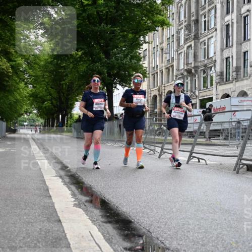 14.06.2026 - REWE Women's Run J. Mangold http://msf.ph/oto/9756417 14.06.2026 10:26:31 Ziel 10484, 11230, 11232 meine-sportfotos.de