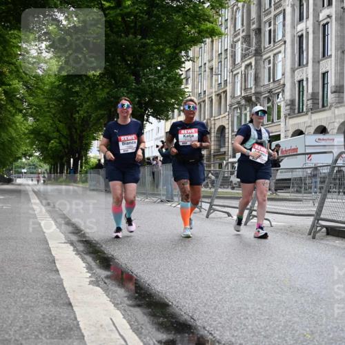 14.06.2026 - REWE Women's Run J. Mangold http://msf.ph/oto/9756422 14.06.2026 10:26:31 Ziel 10484, 11230, 11232 meine-sportfotos.de